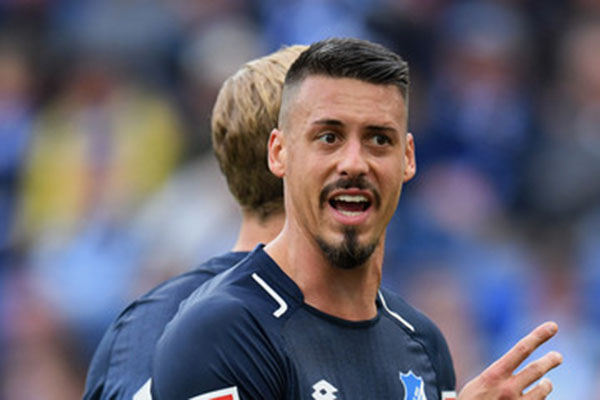 Bayern Munchen Minati Dan Dekati Sandro Wagner