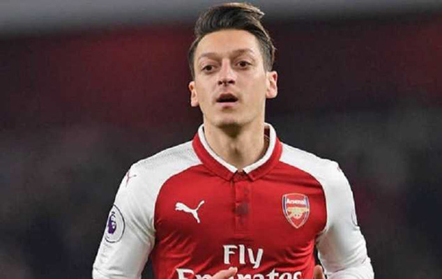 Barcelona Siap Datangkan 5 Pemain Termasuk Mesut Ozil