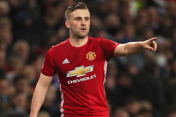Manchester United Ragu-Ragu Jual Bek Tengah Ini