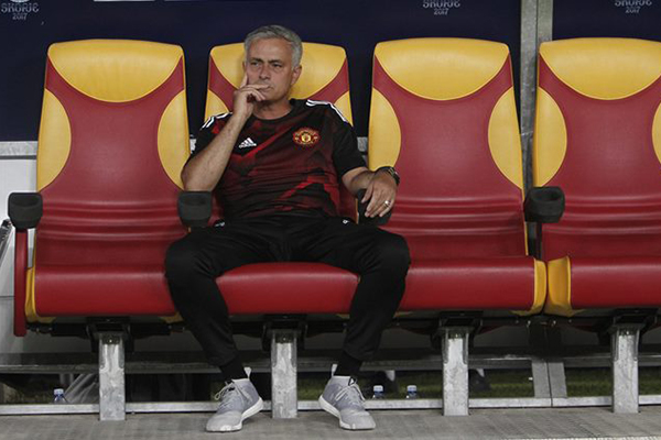 Mourinho Sebut Latih United Sama Seperti di Real Madrid
