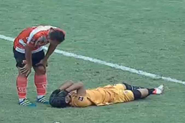 Laporan Pertandingan Sepakbola Persebaya Surabaya VS Madura United