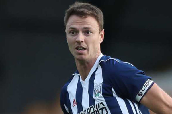 West Brom Tawarkan Mantan Bek MU Kepada Manchester City