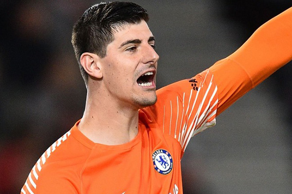 Thibaut Courtois Tolak Real Madrid Teken Kontrak Besar di Chelsea