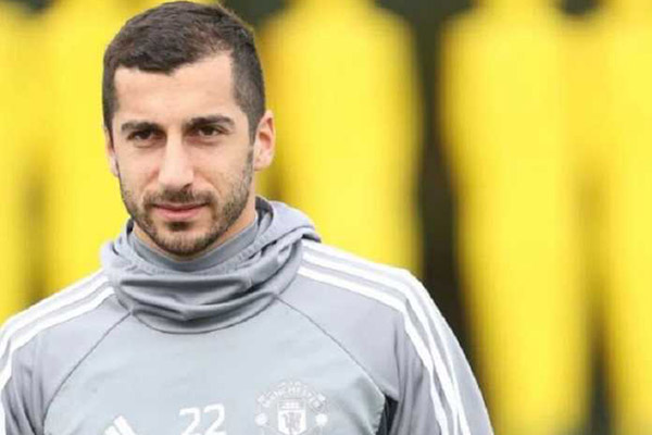 Henrikh Mkhitaryan Menangis Dipaksa Pindah ke Arsenal