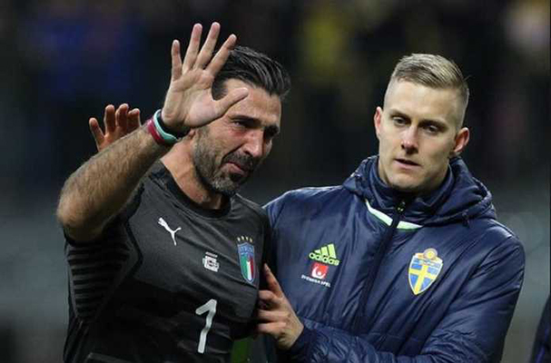 Gianluigi Buffon Diminta Kembali Untuk Membela Timnas Italia