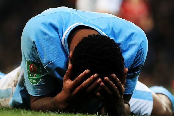 Raheem Sterling Protes Wasit Biarkan City Ditekel Lawan