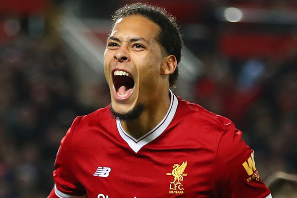 Virgil Van Dijk Abaikan Kritik Yang Ia Terima di Liverpool