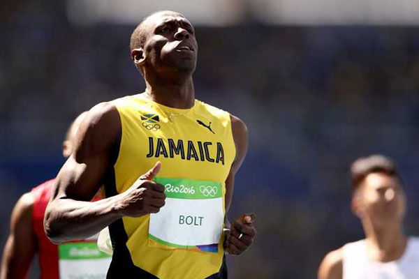 Usain Bolt Tak Bisa Main Sepakbola Ungkap Xavi Hernandez