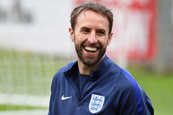 Pelatih Inggris Sebut Pertahanan Italia Terbaik Di Dunia