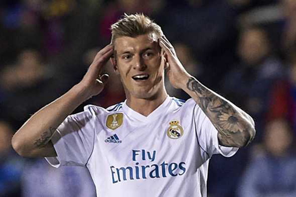 Jose Mourinho Bujuk Toni Kroos Gabung Manchester United