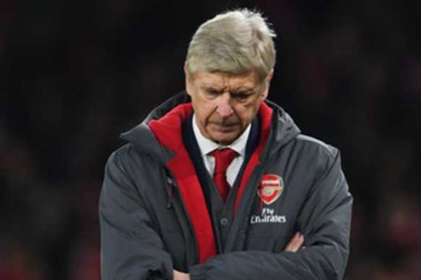 PSG Pertimbangkan Arsene Wenger Sebagai Pengganti Unai Emery