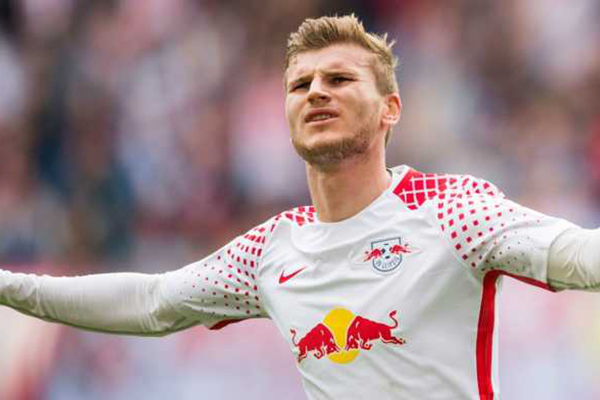 Striker Timnas Jerman Ingin Bela United Bukan Liverpool
