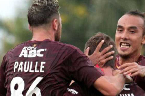Laporan Pertandingan Sepakbola PSM Makassar VS PSIS Semarang