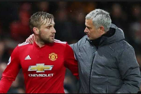 Luke Shaw Tak Cocok untuk Manchester United Ungkap Mou