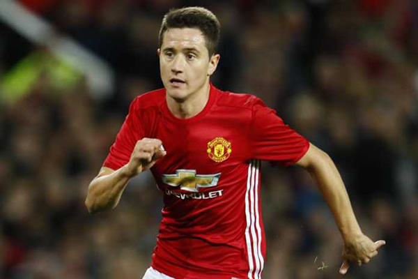 Ander Herrera Malu Dituding Ludahi Logo Manchester City