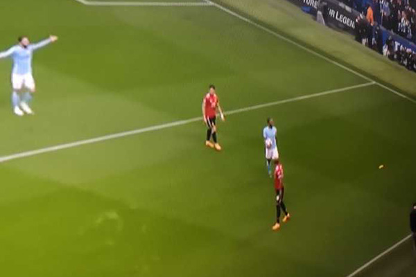Manchester City Kontra Manchester United Dinodai Aksi Rasial